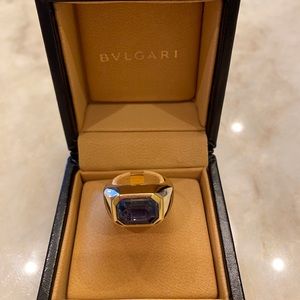 Bvlgari 18k lavender sapphire ring 🔥